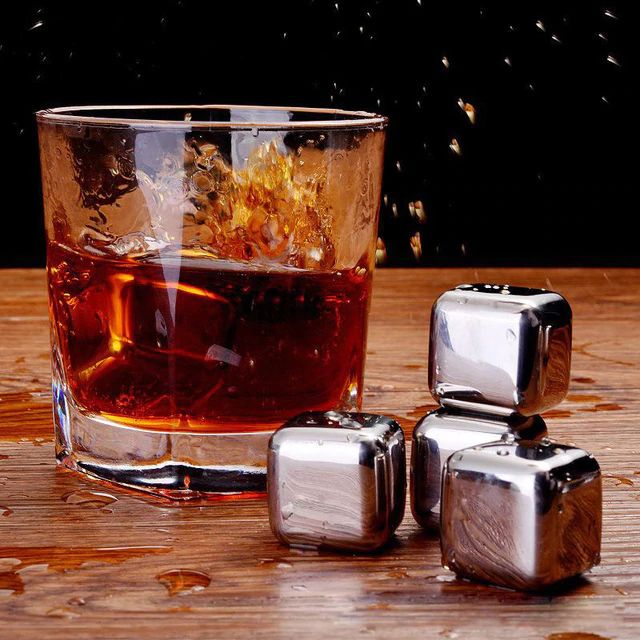 El acero inoxidable Cubos de hielo en forma de balas The Cold Shot Whisky Ice Cubes 