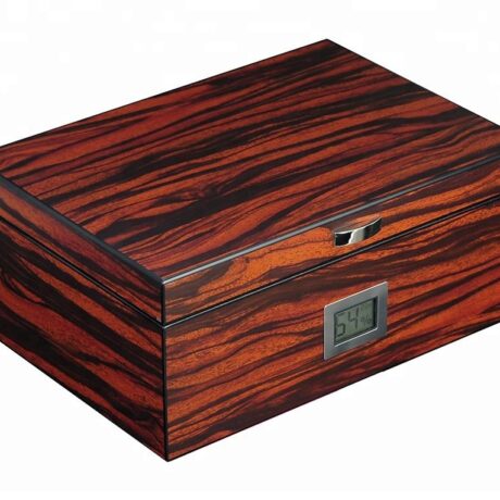 Humidor para 50 cigarros con Higrómetro 6