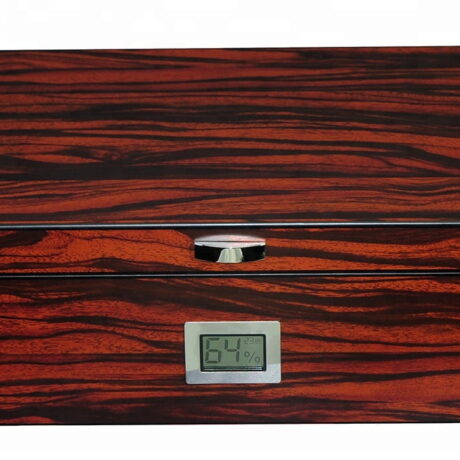 Humidor para 50 cigarros con Higrómetro 7