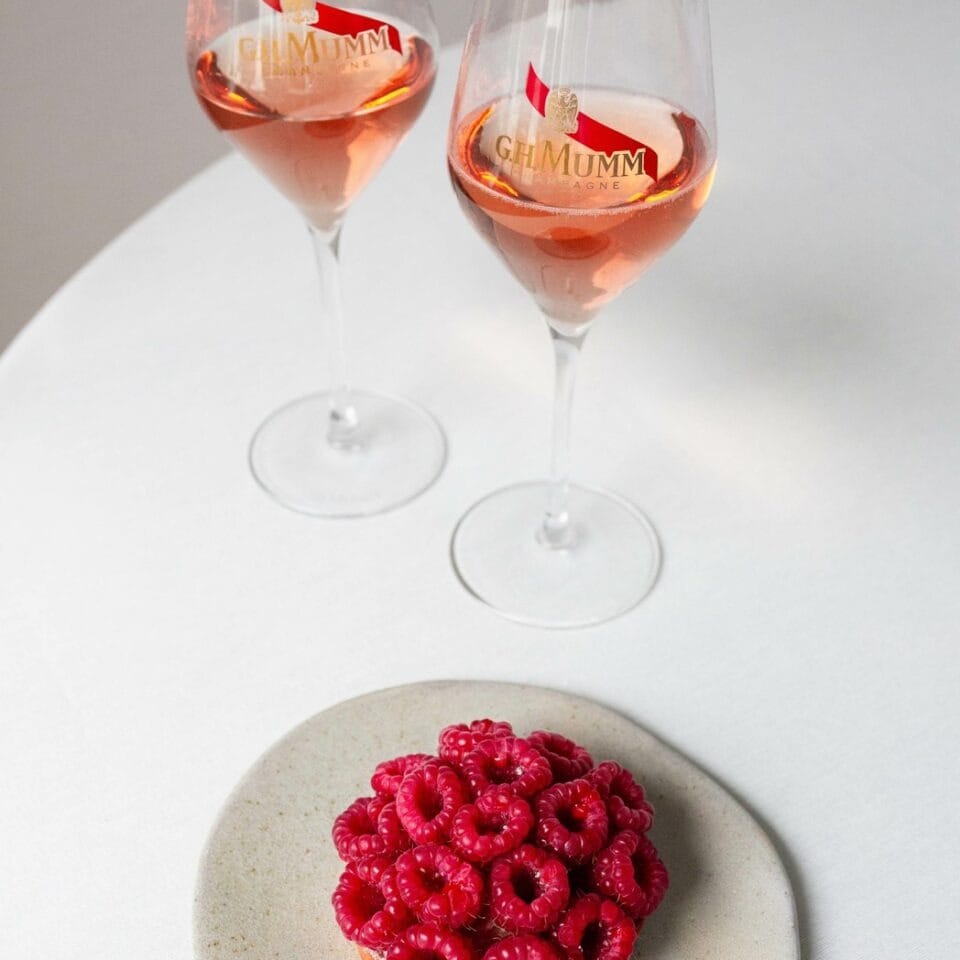 Mumm Champagne Rosé 4
